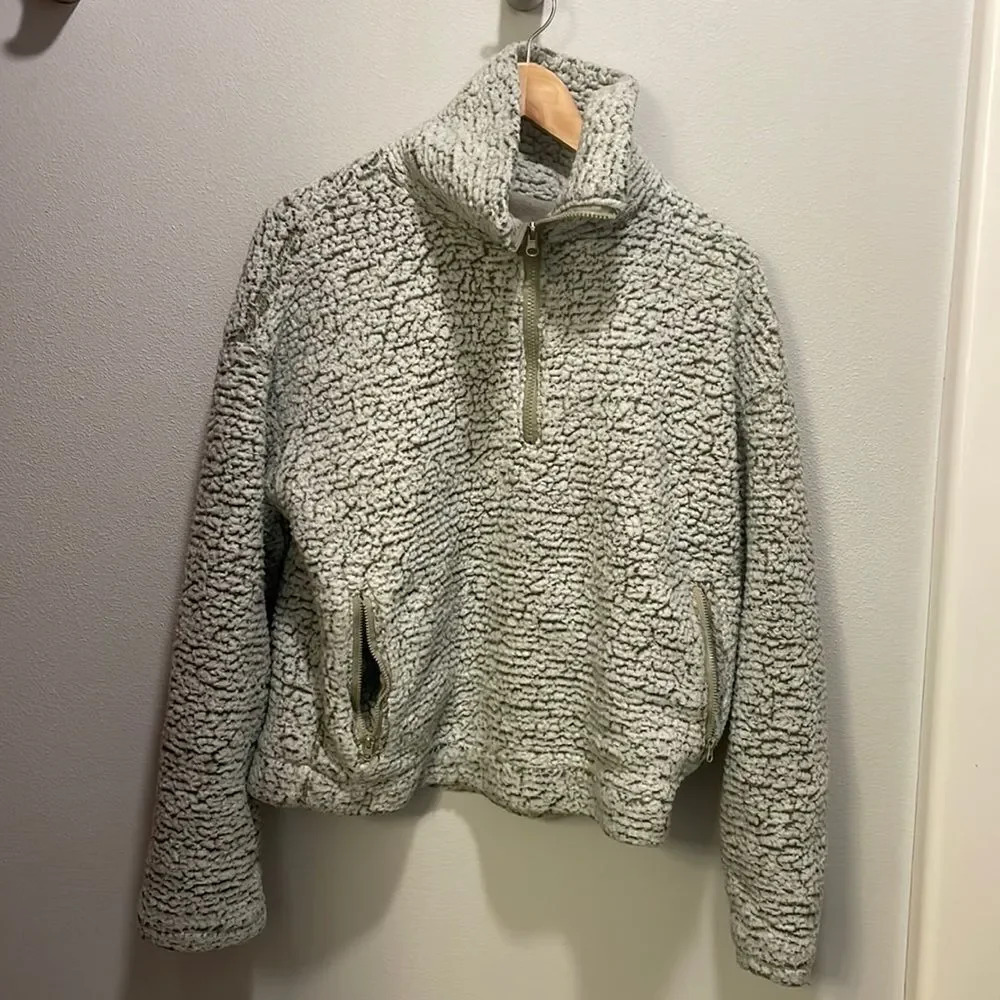 THREAD and Supply sage and white fuzzy woman’s half zip sweatshirt